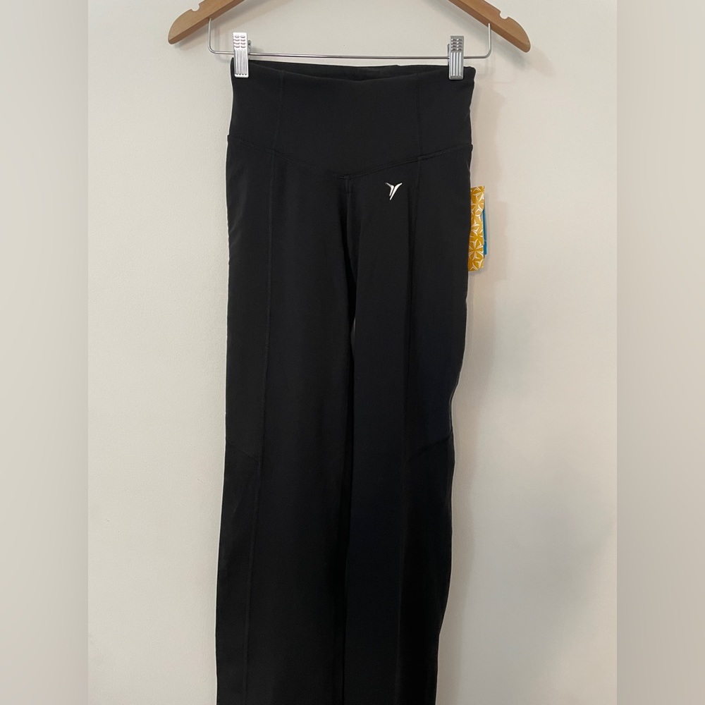 Old Navy gym/ yoga pants - Picture 6 of 14